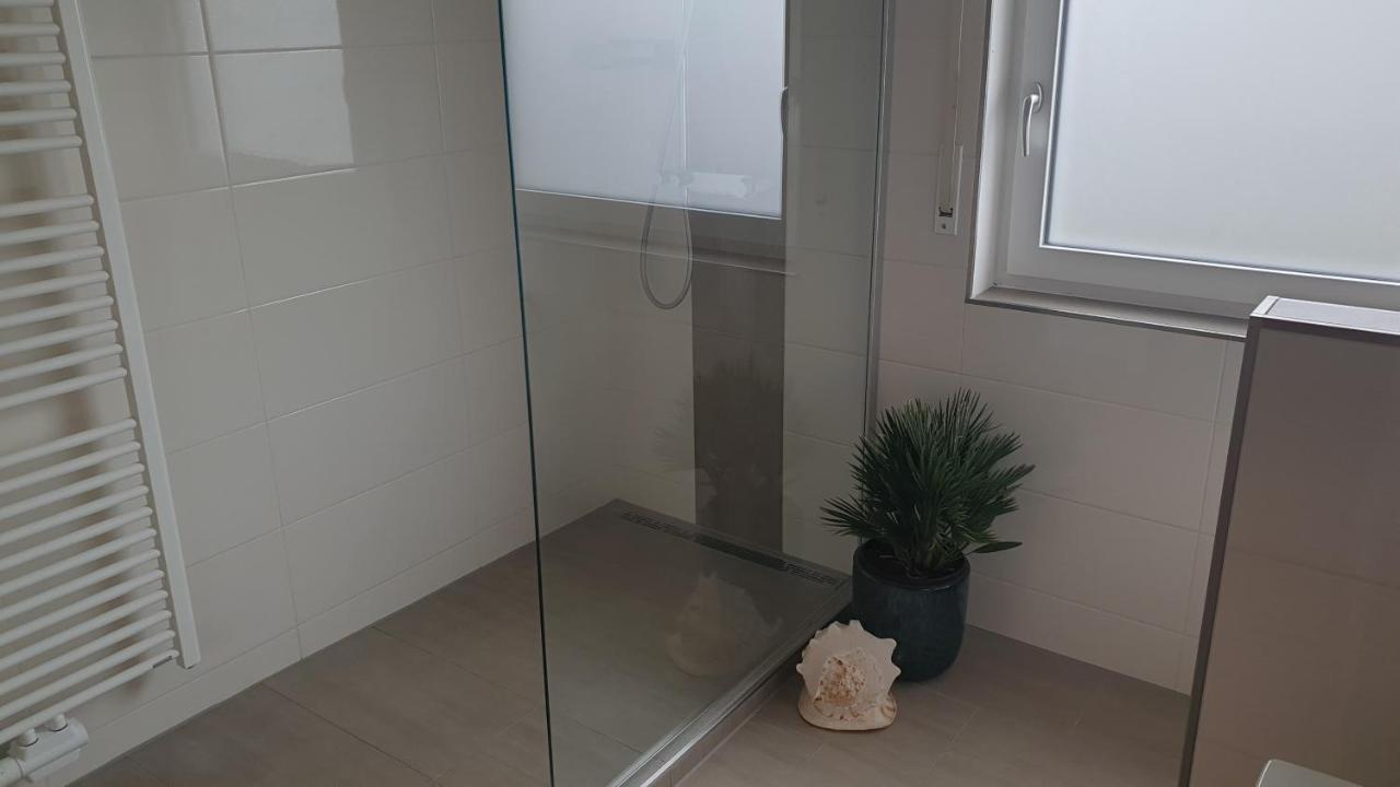 Boardingappartement Windeckblick, Ruhige, Zentrale Lage Mit Grossem Suedbalkon Bühl Eksteriør bilde