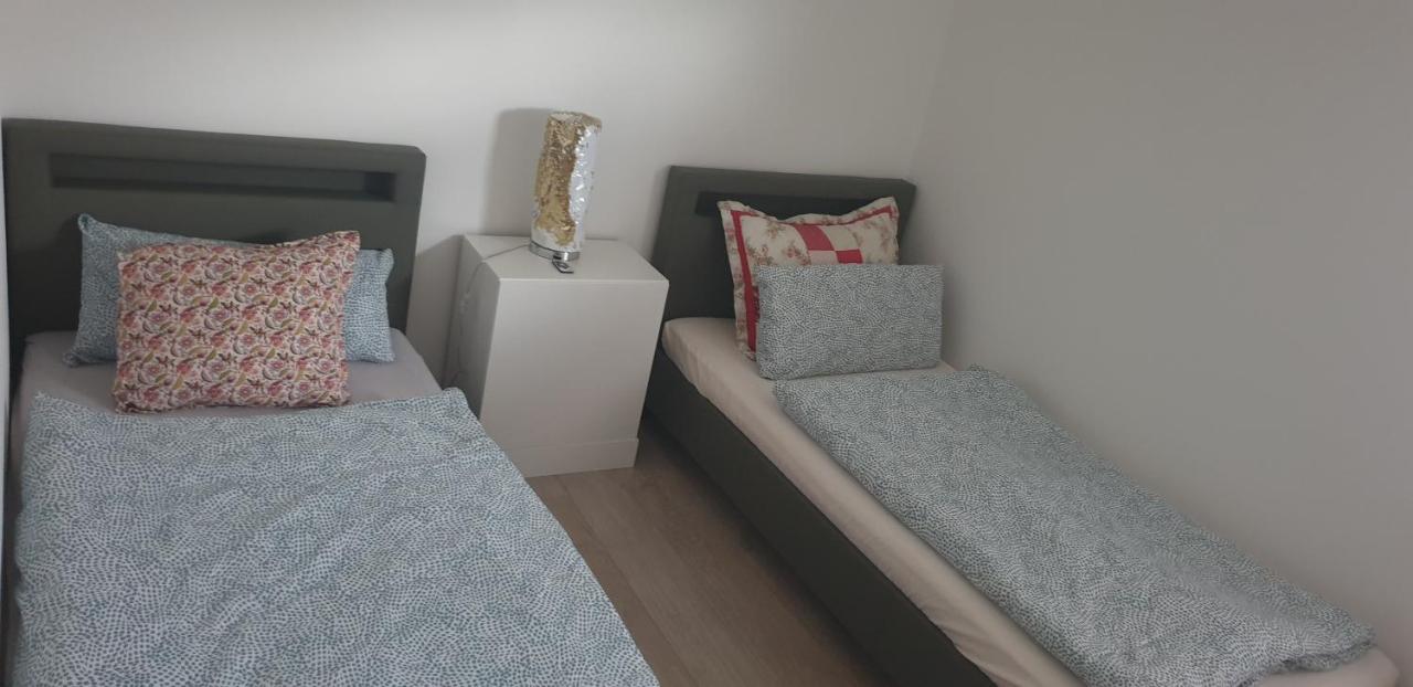 Boardingappartement Windeckblick, Ruhige, Zentrale Lage Mit Grossem Suedbalkon Bühl Eksteriør bilde
